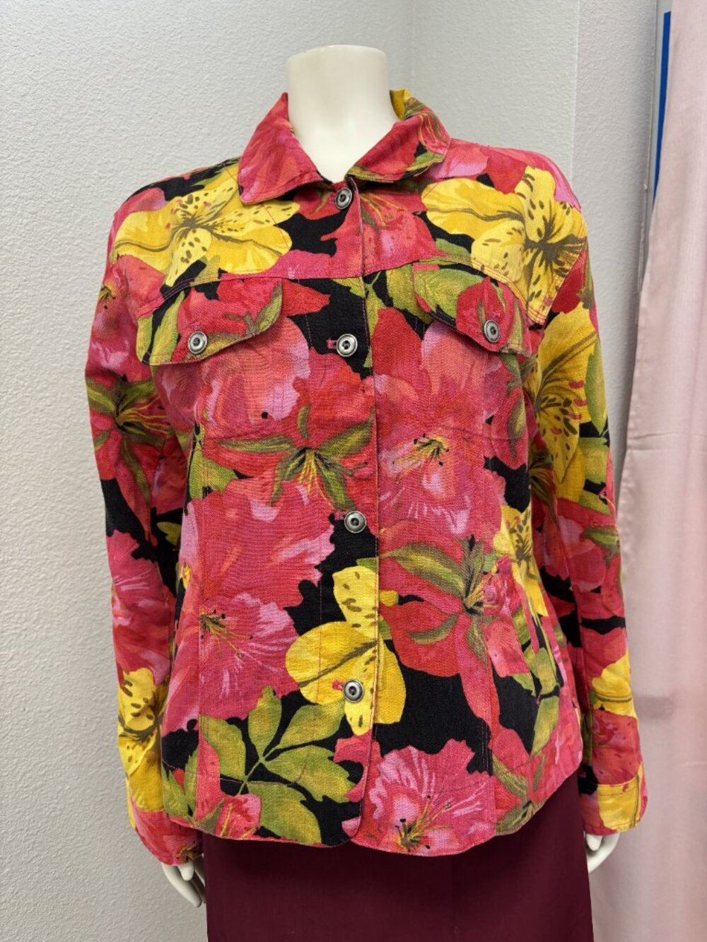 Chico's Floral Jacket Size 1 Pink Yellow Tropical Print Button Front Lightweight